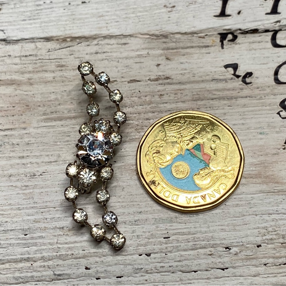 Brilliant Crystal Clear Rhinestone Bar Brooch/Pin- Silver Tone - Picture 5 of 8